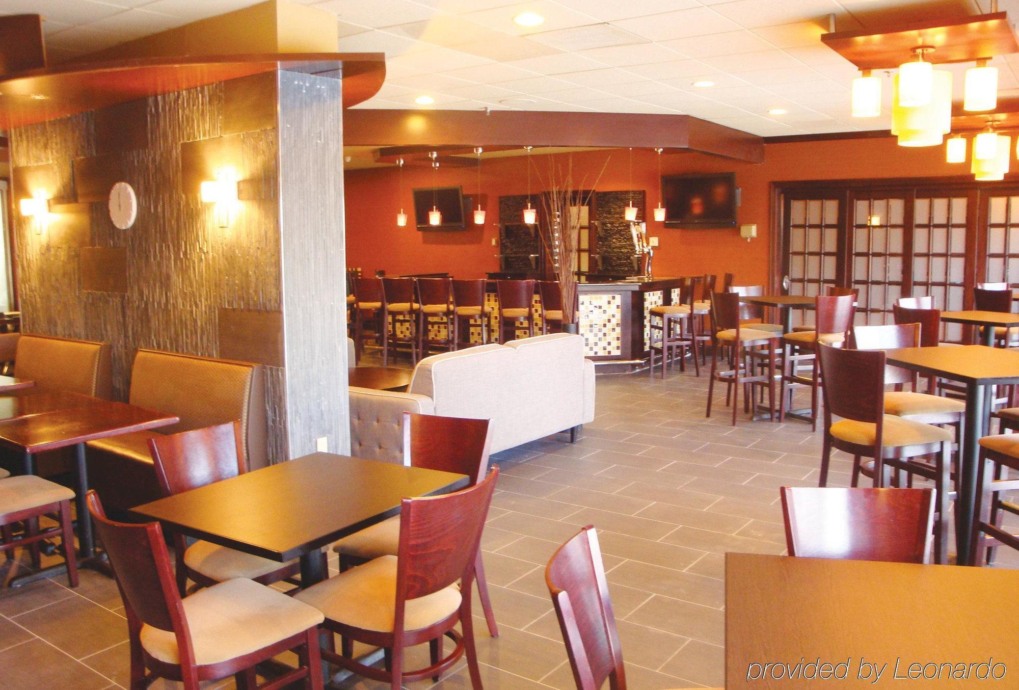 Holiday Inn & Suites Philadelphia-Runnemede/Exit 3-New Jersey Turnpike Exterior photo