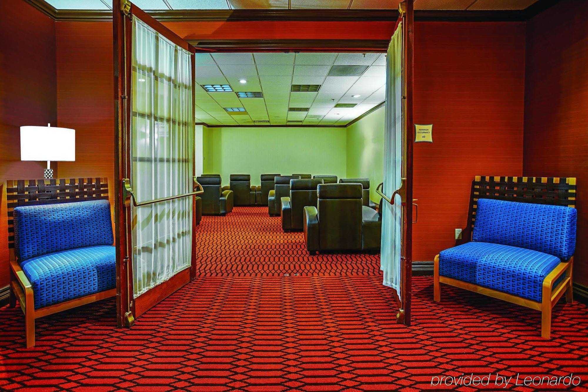 Holiday Inn & Suites Philadelphia-Runnemede/Exit 3-New Jersey Turnpike Exterior photo